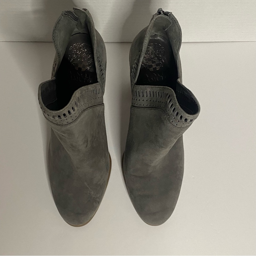 Vince‎ Camuto Fileana Split Shaft Gray Suede Ankle Booties - Picture 3 of 10